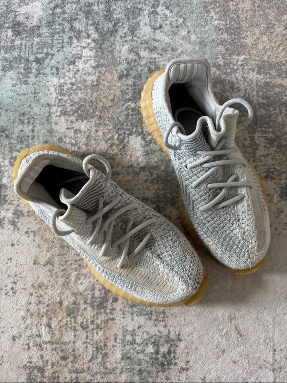 Adidas Yeezy Boost 350 V2 sneakers